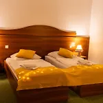 Vis Vitalis 4*