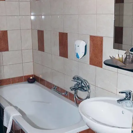 Vis Vitalis Hotel Kerepes